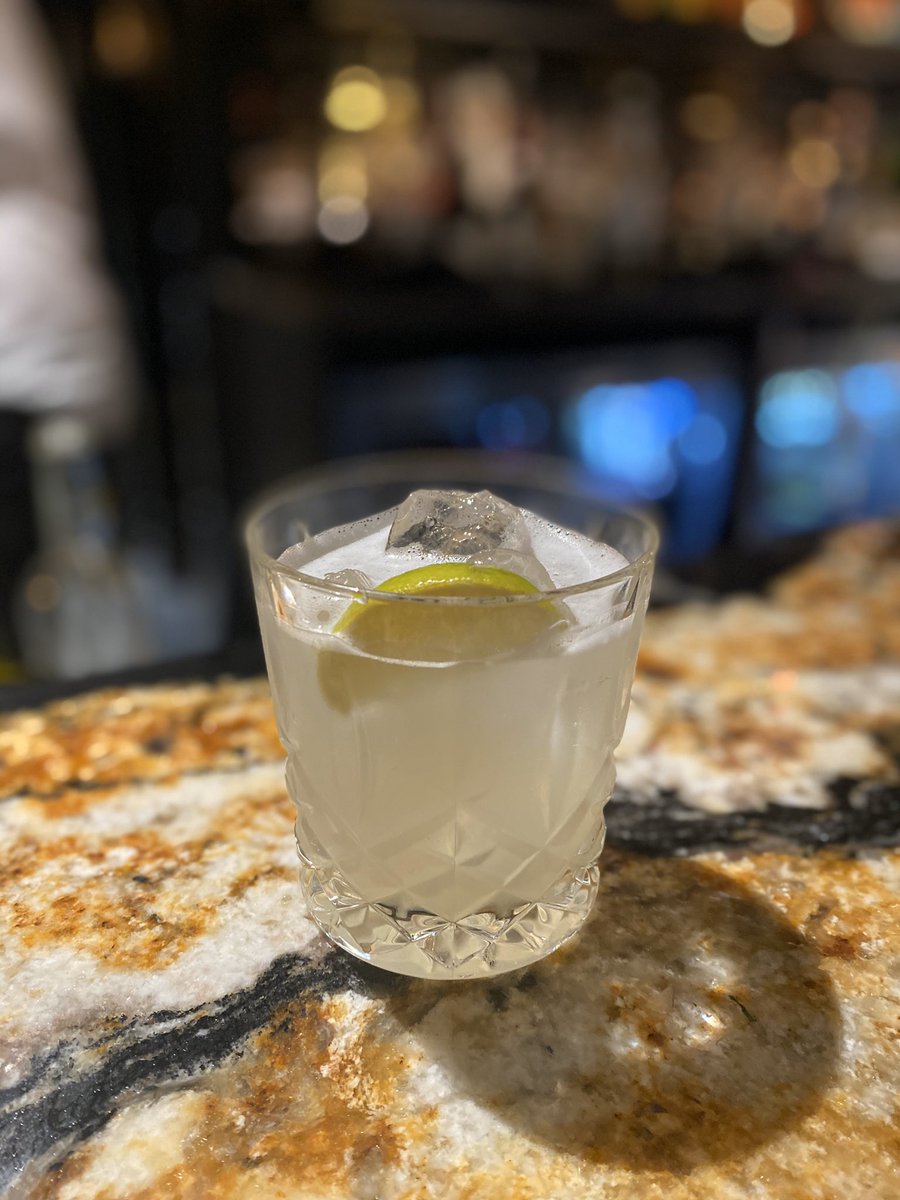 BellaRobot's tweet photo. Have you heard @gauchogroup #Birmingham has a newly refurbed bar? They also serve great cocktails such as these bad boys. I recommend the Rose Petal Martini 🌹 #ad #invite #gauchobirmingham #cocktails #birmingham #brumbloggers #fdbloggers https://t.co/3jvJyXHKW0