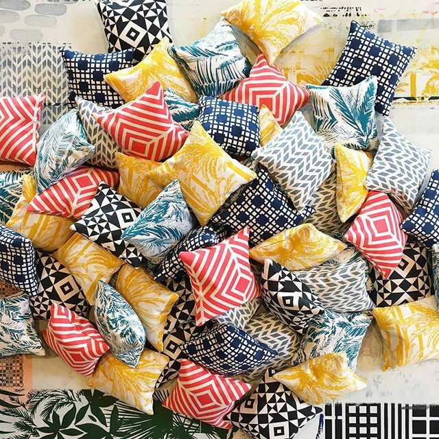 Screen printed / Handmade / Lavender bags the lovely ladies <a href="/venner_leyton/">Venner</a> .
.
.
.
#screenprinted #lavender #bags #minisquares #little #perfectgifts #multicolour #handmade #lavenderbags #print #pattern #textiles #fabric #designs #mixandmatch #madeintheuk… instagram.com/p/B8zENdwn6OC/