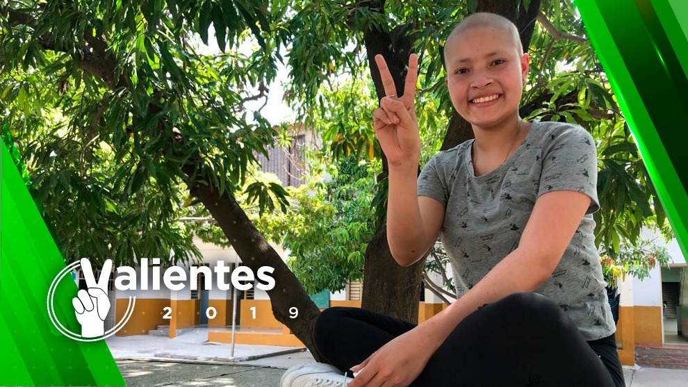 NoticiasRCN's tweet photo. Laura Fragozo es la ganadora de Valientes.

Sus ganas de vivir la llevaron a vencer un cáncer en los huesos detectado antes de ser mayor de edad. #ValientesRCN Conoce su historia aquí ➡ https://t.co/ZHPIpGTWB2 https://t.co/jZfIRbV4bx