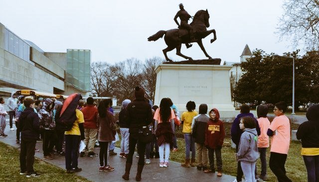 Learning through art @VMFA w/ 5th grade <a href="/HeningHornets/">Hening Hornets</a> students. Honored to help lead discussion of #RVA's new masterpiece: #RumorsOfWar by <a href="/kehindewileyart/">Kehinde Wiley</a>.

#takesavillage #oneccps #TalkingGifted 
<a href="/susansennewald/">Susan Sennewald</a> <a href="/GiftedOwls/">Dorothy Richardson</a> @ccpsinfo <a href="/ccps_gifted/">CCPS Gifted Ed</a> 
@CultureWorksRVA #RVA