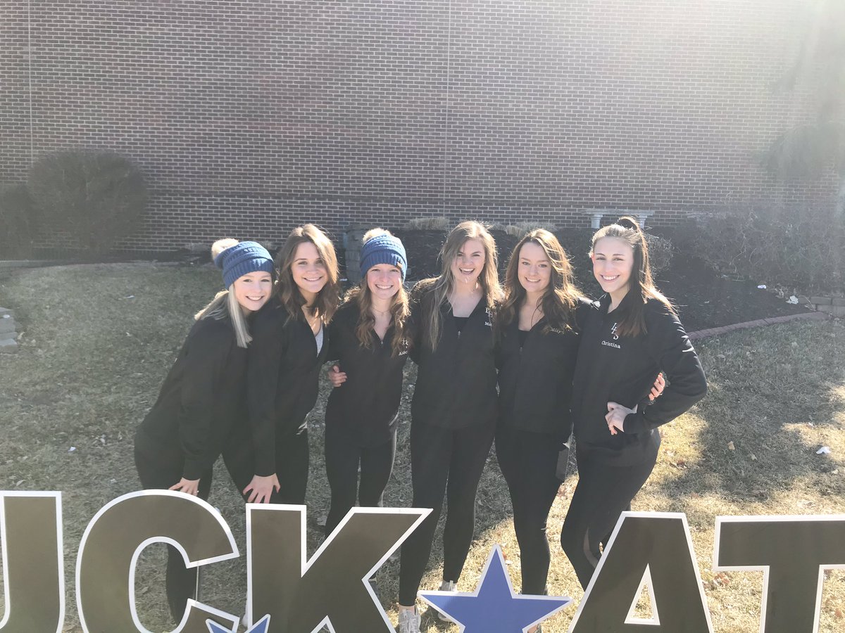 We are off to state! Thanks for the send off LHS and parents!