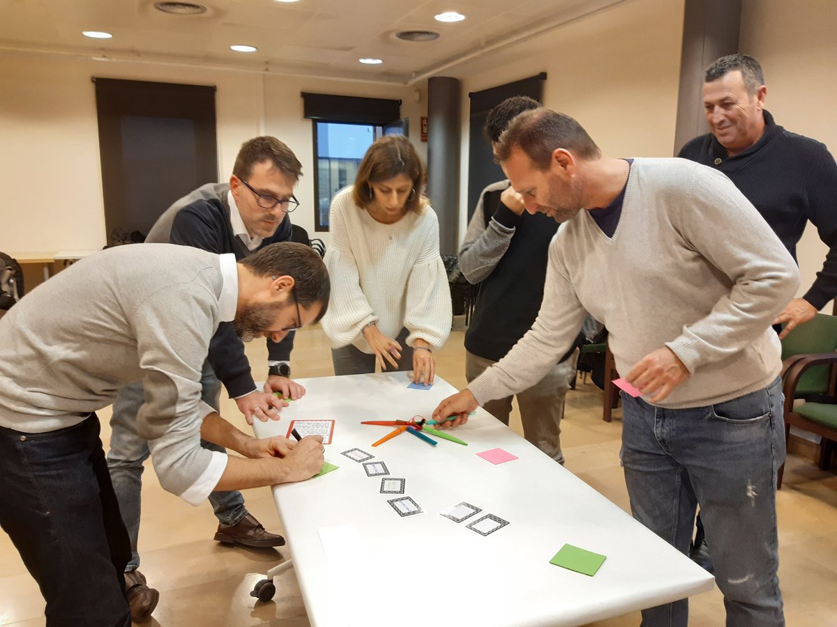 ajsantfeliu's tweet photo. Les activitats de la #MobileWeek #SantFeliu continuen. El Centre #COinnova acull aquesta tarda la trobada de la comunitat ciutadana 2020, una eina participativa per contribuir al desenvolupament socialment intel·ligent de la ciutat @santfeliuinnova https://t.co/I5y8QQACbE