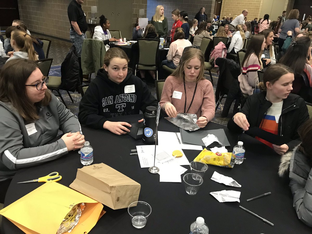 aj2kuni's tweet photo. Challenge number 3...shipping 3 potato chips without them breaking. @WiltonJrSrHigh #ruffleshaveridges https://t.co/y45XQDWoT3