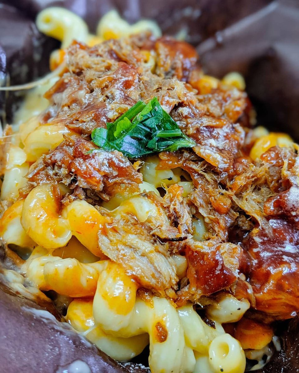 The most mouthwatering Mac and Cheese 🧀- 📷 meltdowncheesery #Toronto #foodtrucksTO