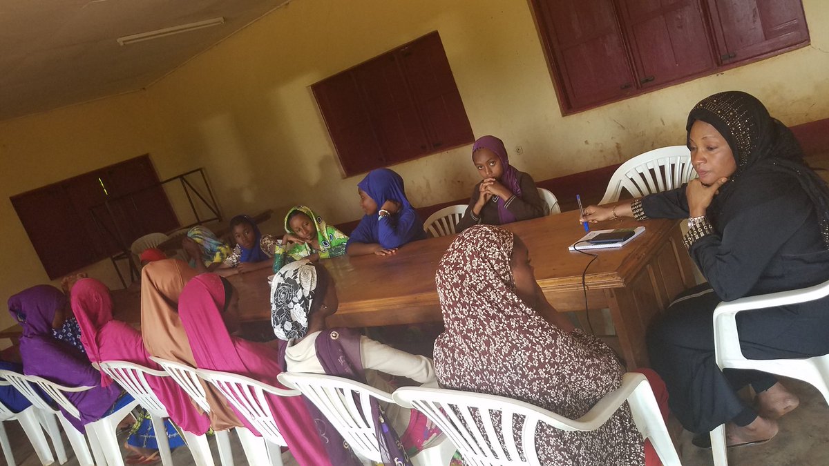 abdu_ramatu's tweet photo. The education of a girl child is essential to every community.The mbororo minority hv the rights to education.Lets encourage them and fight to stop early marriages https://t.co/bv37rdpGY1