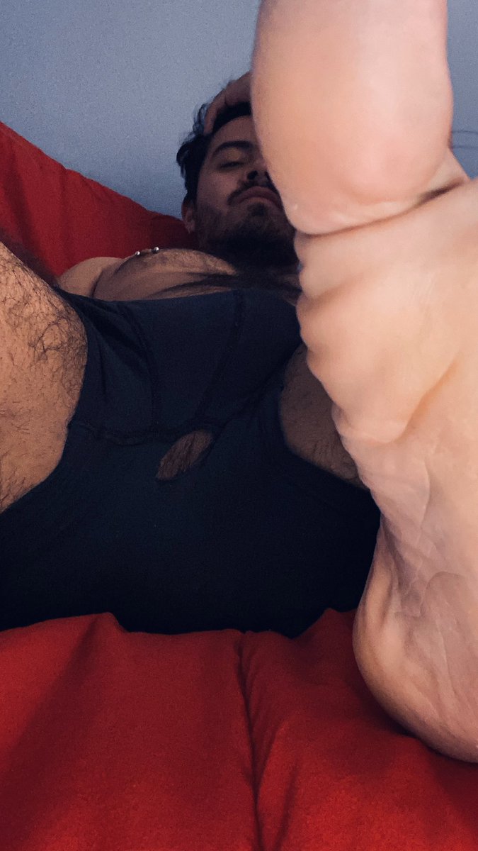 Can someone give me a new pair of undies!? 🐽🐺