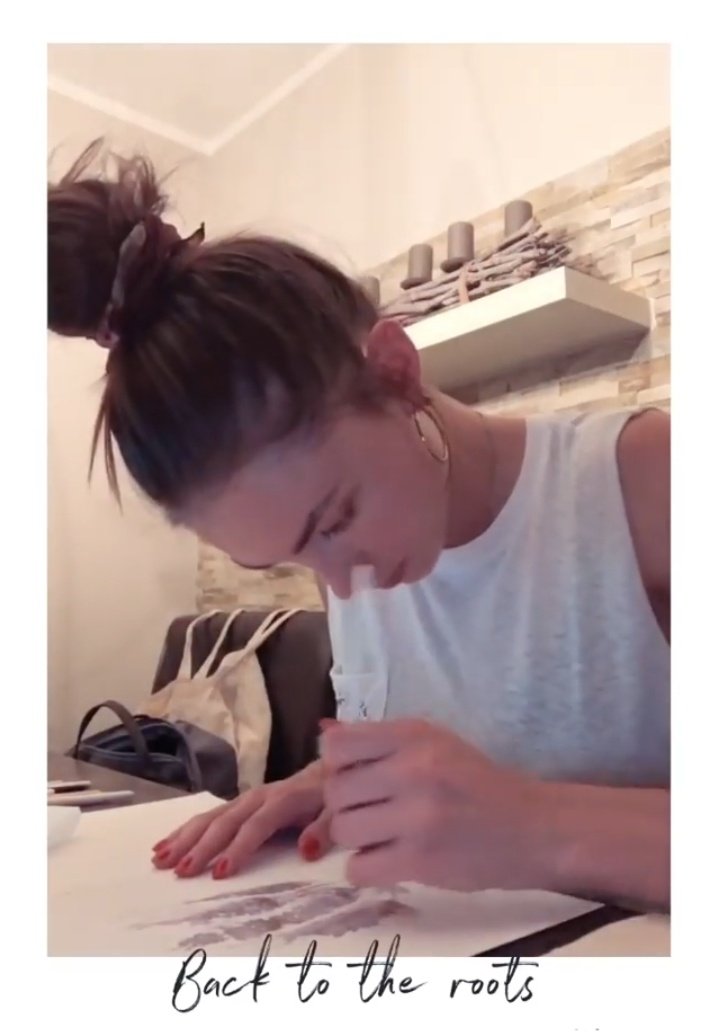 nicolawitha's tweet photo. captura (mala) de un vídeo que subí hace tiempo 🖌️
#JuevesDelta #DeltaArts https://t.co/f2UgyXzc4m