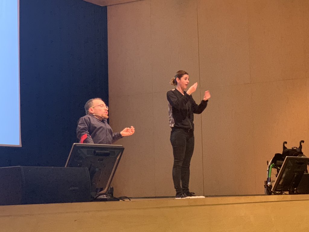 Steleta's tweet photo. Té la tecnologia una discapacitat? Comença la #mWeekBcn https://t.co/CZ86LjbLFa