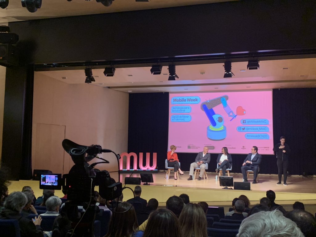 Steleta's tweet photo. Té la tecnologia una discapacitat? Comença la #mWeekBcn https://t.co/CZ86LjbLFa