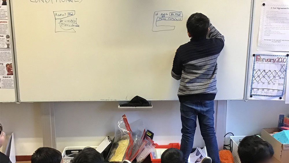 msanayao_isu's tweet image. Feeling super proud of my Grade 3 student explaining conditional statements to the whole class. #edtech #computationalthinking #teachingcode
