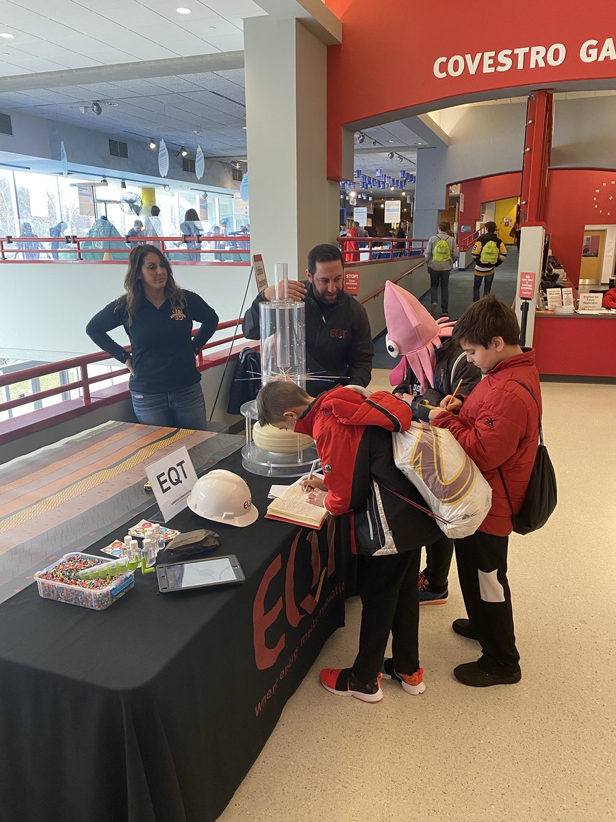 EQTCorp's tweet photo. The #EQTeam is excited to spend the day exploring the possibilities of engineering with students at the Carnegie Science Center for Day 1 of the Engineer the Future event! #NationalEngineersWeek #ConnEQT #FueltheFuture https://t.co/V56oSjbras