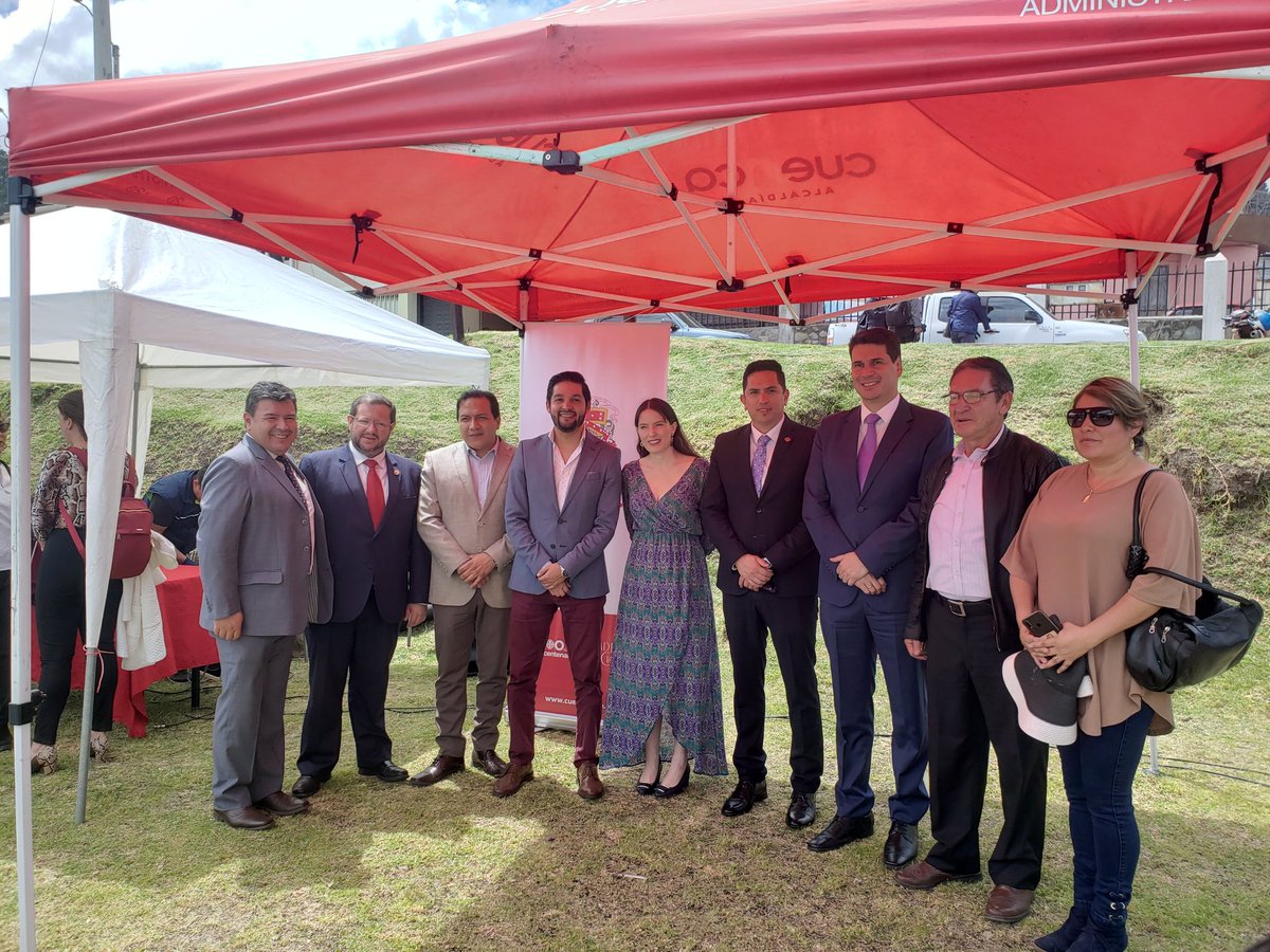 Nos encontramos en  la firma del Convenio de comodato de los predios de la Estación de Ferrocarril "Miguel Ángel Estrella"

Con esto se busca q los vecinos se empoderen del espacio público, y compartan con sus familias de un lugar d sano esparcimiento <a href="/GadPaccha/">GAD PACCHA</a> <a href="/carlosgarciaing/">Carlos Garcia Gomez</a>