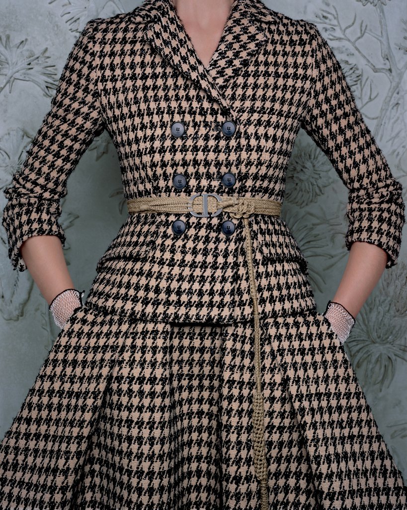 Dior's tweet image. For #DiorSS20, timeless House signatures are given a makeover by Maria Grazia Chiuri that speaks of pastoral pleasures, from the #DiorBookTote to the legendary #DiorBarJacket, floral embroideries to the straw hats, available now on.dior.com/ss20 and in boutiques worldwide.