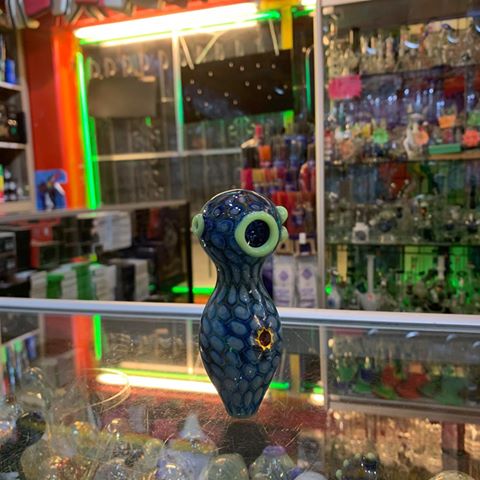 This sweet little fella is part of the lovely 75% off sale! #colorado #keepit100 #thebombheadshop #bonghit #onelove #marijuana #ganja #cannabis #growyourOWN #glassforsale #waterpipe #bong #rig #handpipe #bubblecap