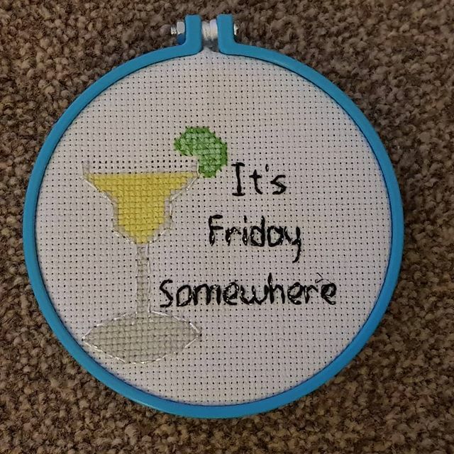 TheDippyFairy's tweet photo. Who's got that Friday feeling yet?! 🍸🍹
I designed and made this for a friend this Christmas. Thinking of making it into a kit - what do you think? 🧚‍♀️
.
.
.
.
#TheDippyFairy #crossstitchkit #margaritacrossstitch #fridayfeeling #smallbusinessuk https://t.co/S2z36IXup5 https://t.co/gPMzz6Yo6X