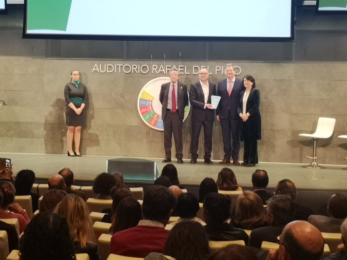 PactoMundial's tweet photo. La iniciativa ganadora en el #ODS6: Agua Limpia y Saneamiento, ha sido Life Ecodhybat de @ainiatecnologia, un proyecto que ha demostrado cómo el uso de equipos diseñados ecohigiénicamente puede conducir al ahorro de agua.#InnovaciongoODS https://t.co/qDO4CiZM90