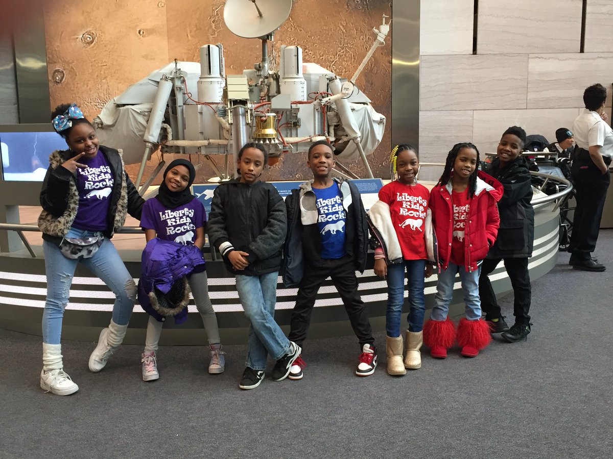 Tamika Peters 🇦🇬♑️❤️🖤💚 tweet media