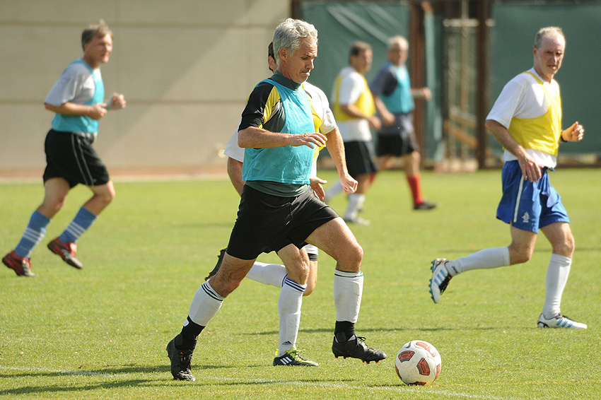 JUST PLANNED: The 16th Annual Men's Varsity Soccer alumni reunion game on Sat., October 17! All years welcomed. 9am warm up, 9:30am kickoff. No pulled muscles allowed! #StanfordReunion