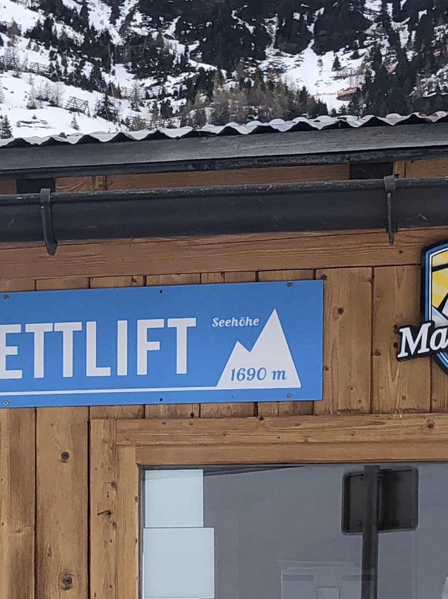 RogerMcMorrow's tweet photo. @lanPaisleyMP you should come to #Mayrhofen in Austria skiing β· for your next junket. Some good Protestant mountains here #Rem1690 https://t.co/a5r4lABvnK