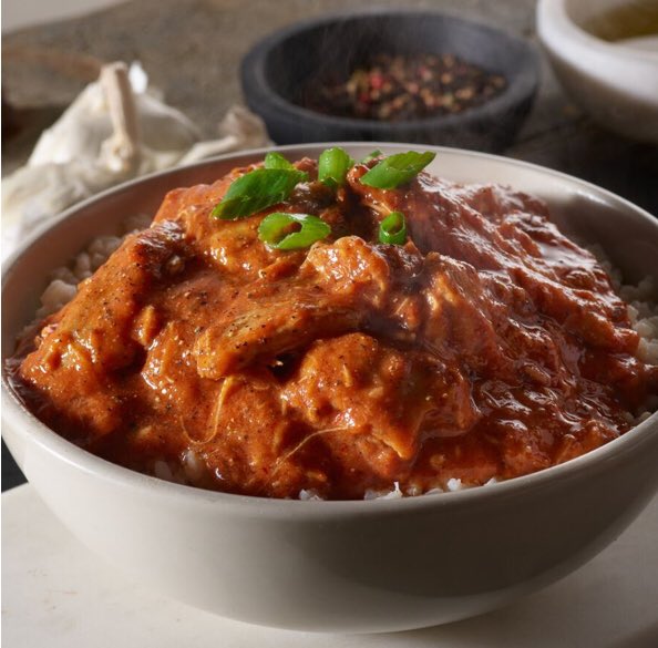 Wintry day in <a href="/DwntwnNashville/">Nashville Downtown Partnership</a>...perfect time to warm up with some of our Cajun fire 🔥 

A little chicken red hot or maybe some voodoo chicken 

JGumbos <a href="/NashArcade/">The Nashville Arcade Downtown</a>