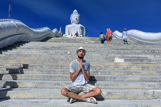 dottorAlexz's tweet photo. Piccolo momento di preghiera
#bigbuddha #scalinata #phuket #wanderlust #monument #sohigh #d850 #pray #patong #travellerlife https://t.co/e9udIcROmV https://t.co/MLyubipocI