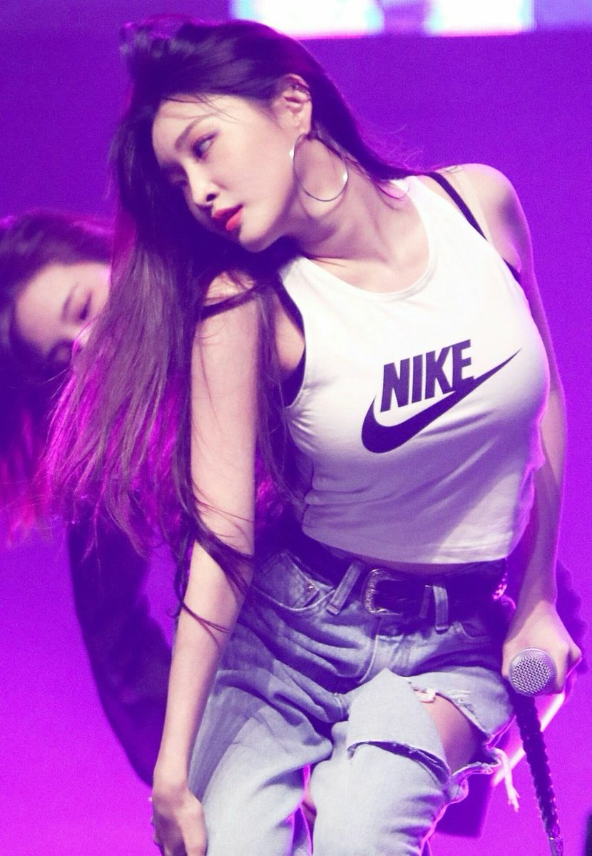 _innayak's tweet photo. ✧— Creo que mi talento puede ser el baile. Aún estoy aprendiendo, pero espero mejorar pronto. ✨
#JuevesDelta #DeltaArts https://t.co/bEnsed3Upg