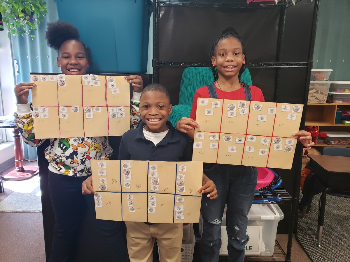 VenturiMrs's tweet photo. Show me the money! Perfect scores on their work counting groups of coins! 👏👏👏 https://t.co/1uw82Kvelv