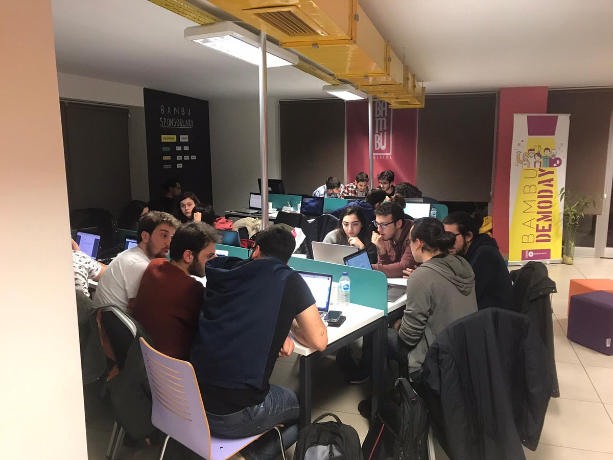 bambudepark's tweet image. Google Hash Code için girişimcilerimiz BAMBU Hızlandırıcı ve Ön Kuluçka Merkezi'nde projelerini kodlamaya başladılar... heyecan devam ediyor.. #Hashcode #googlehashcode