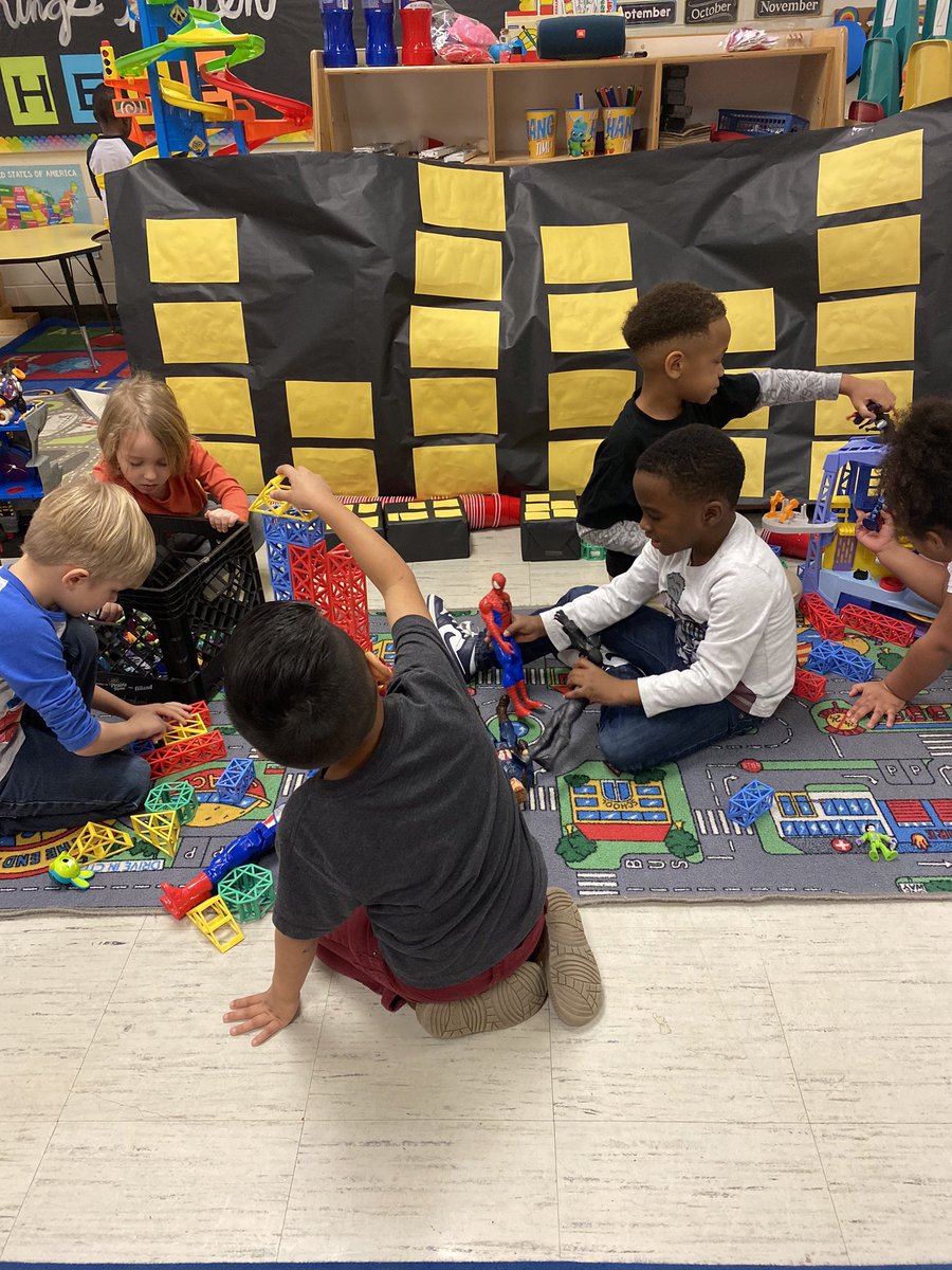 Jenprek's tweet photo. Letter “S” is for superheroes! @suptking @OESrockSTARS https://t.co/QXrqGUvRFo