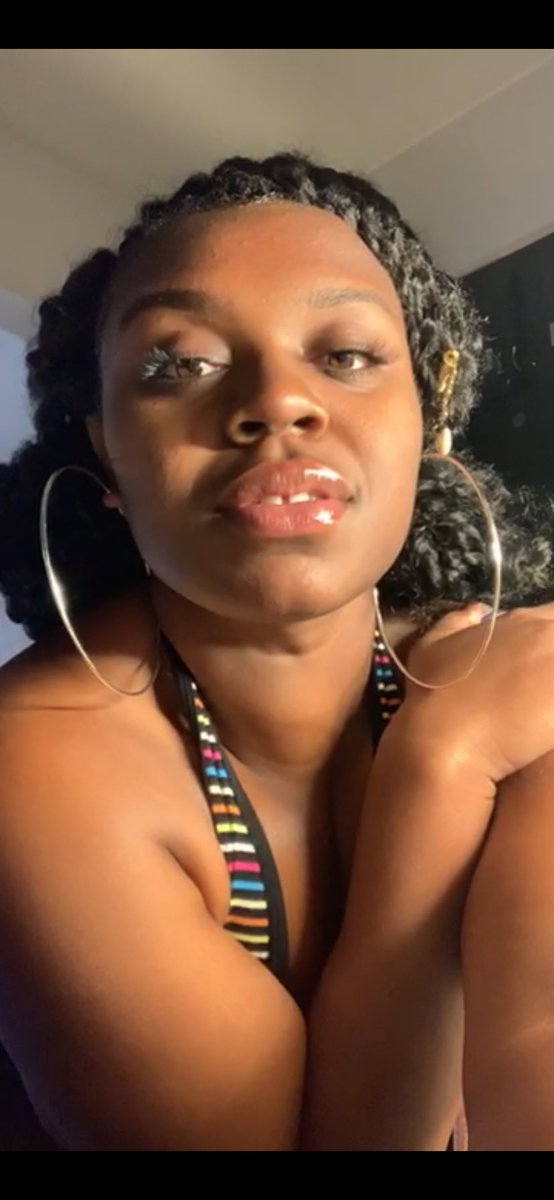 EssenceDance_IU's tweet photo. Meet The Eboard! 
Our other Co-Captain:
Brooklyn Hill 
•
•
•
Read her bio on our Instagram page! https://t.co/NANbCoqjhk