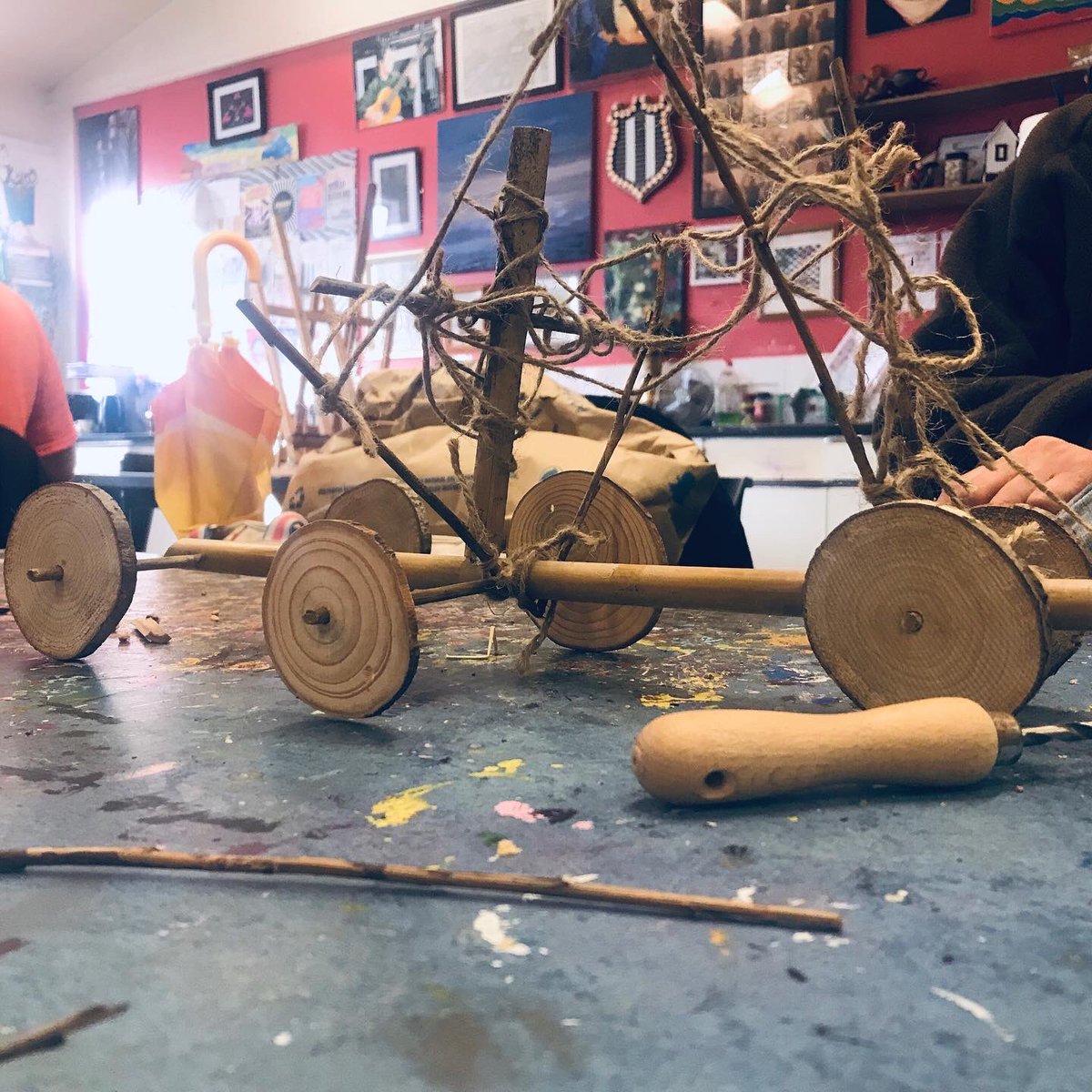 northeastwilds's tweet photo. Great day at Chilli Studios meeting some new members (new to us!) we brought the woods to the studio and people’s creativity transformed willow, pine cones, tree cookies, oak hall ink and string into some beautiful objects...thanks everyone who took part! https://t.co/0rjNDE8YbY