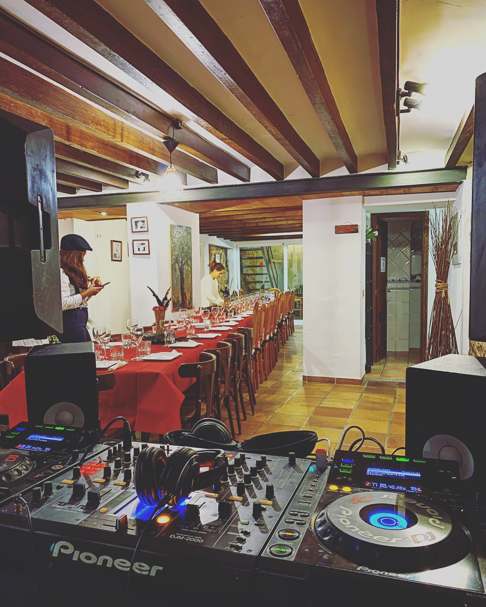 Dirtysoficial's tweet image. .👉We are ready🎧㊗️!.
.👉Tot apunt🎧㊗️!.
.
.🌊🌿DIRTYJOBS OCEAN🌿🌊 PRIVATE SEASON🙌㊗️.
.
.👉book now/contracta ara!.
.
.#dirtyjobsocean #liveset #specialseason #djsoller #djmallorca #barnadal