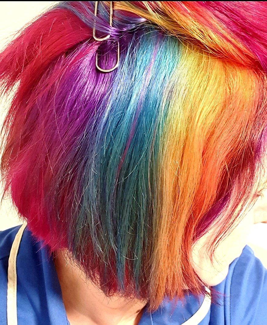 Psychonaughty81's tweet photo. Rainbow hair with my paperclip accessory 🌈🙈 #RainbowHair #HiddenRainbow #RecoveryPosse #DoWhatMakesYouHappy @bradmondonyc ps... ily brad 🌈💙 https://t.co/yRabJbvA3Z