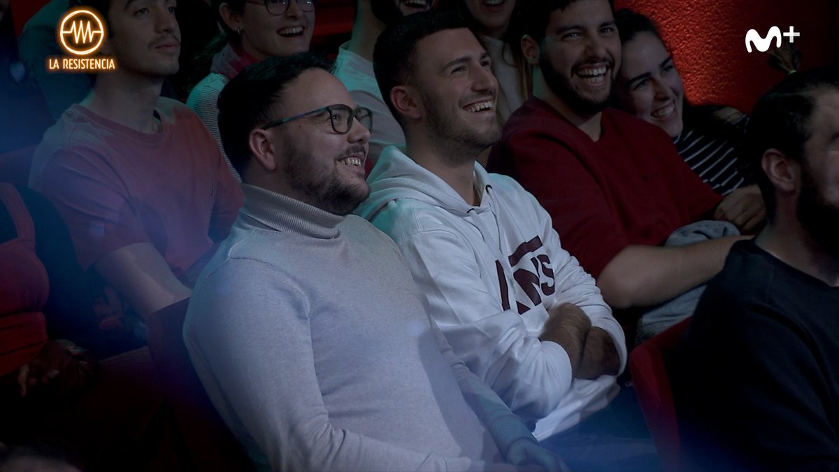 LaResistencia's tweet photo. Si alguien le conoce, que nos explique cómo ha podido venir tantas veces seguidas. #LaResistencia Se está zumbando a nuestro jefe de producción, no tiene otra explicación. https://t.co/8ODrubtVsZ