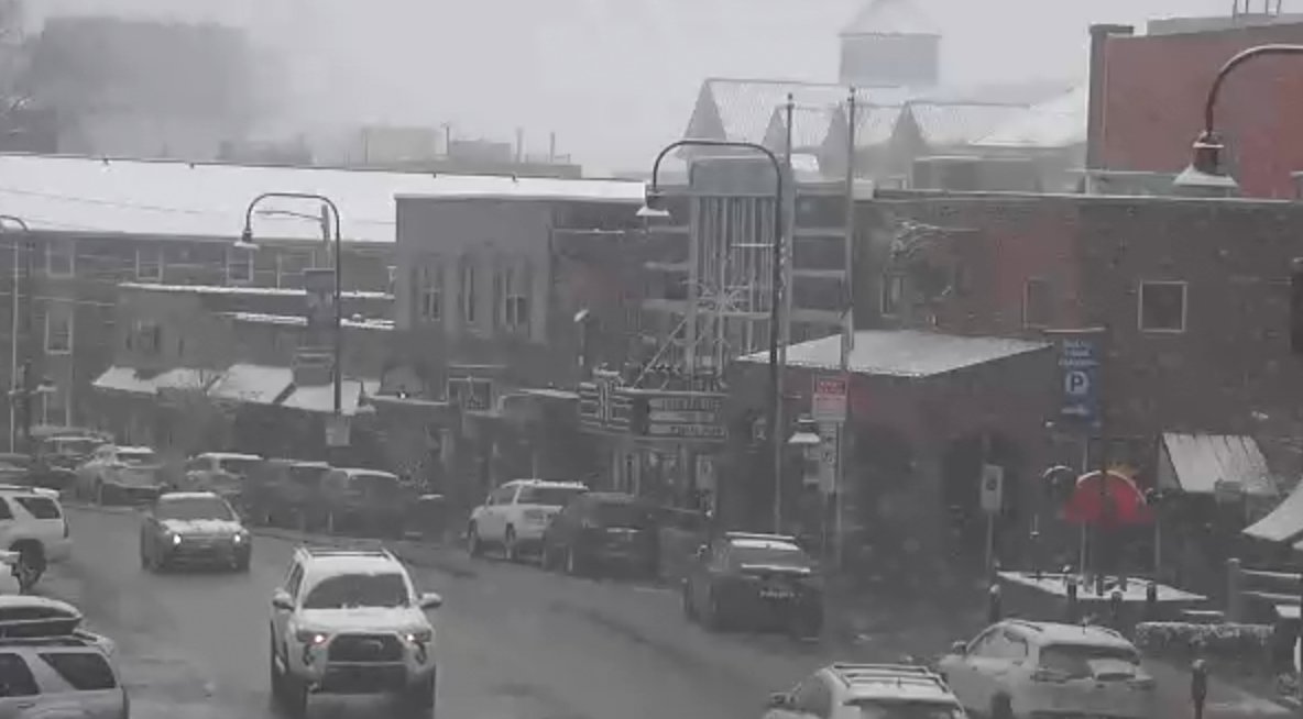 WataugaOnline's tweet photo. The views from #Foscoe, #BooneNC, #BlowingRock & #Banner Elk at 2:30pm. https://t.co/FwFdfpNLHO https://t.co/5tGfd3AIN2