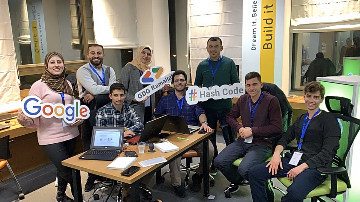 GDG_Ramallah's tweet photo. The organizers with the teams🤩 
#GDGRamallah  #Google #hashcode2020 #GDG #HashCode https://t.co/8ypJnEyVpl