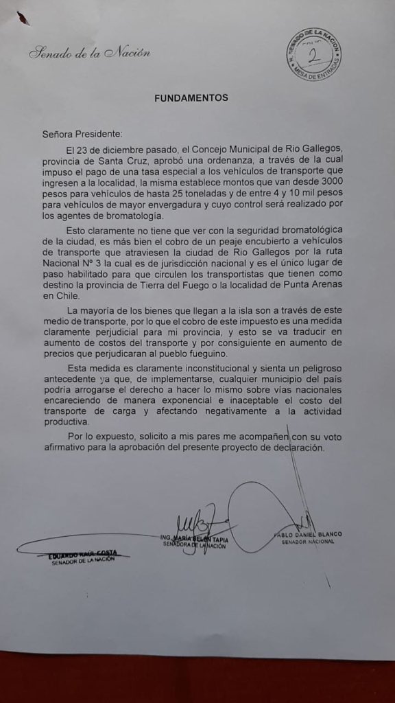 blancopabloda's tweet image. Se sumaron a la propuesta del rechazo al “peaje” que quiere aplicar la municipalidad de #RíoGallegos los senadores @EduardoCostaSC y @MariabTapia. Juntos vamos a trabajar para que la economía de los fueguinos no se vea afectada.