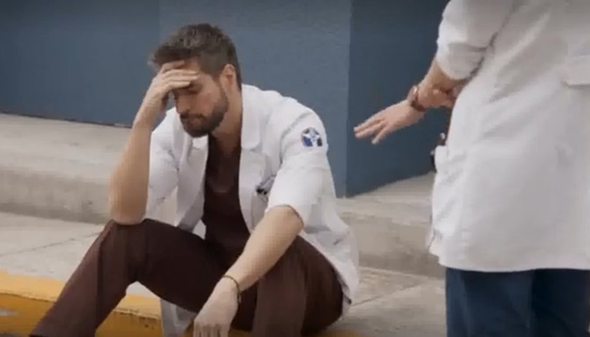DaniArenasCol's tweet photo. #CollagesyCapturas #2Parte #MejoresMomentos #Capitulo73 @MedicosOf #MedicosLineaDeVida #ConLasEstrellas #DavidParedes #finalfelizparadavina @DanArenas  #TeamMedicos #FelizJuevesATodos 😘🥰😍❤🔥 https://t.co/sSmt4R0vzg