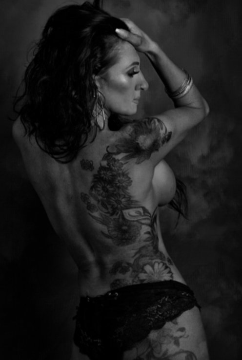 BillmanLeslie's tweet photo. Vote for Leslie Billman to be on the cover of Inked Magazine https://t.co/n6P4OZZBQj https://t.co/9CvKDAQKKe