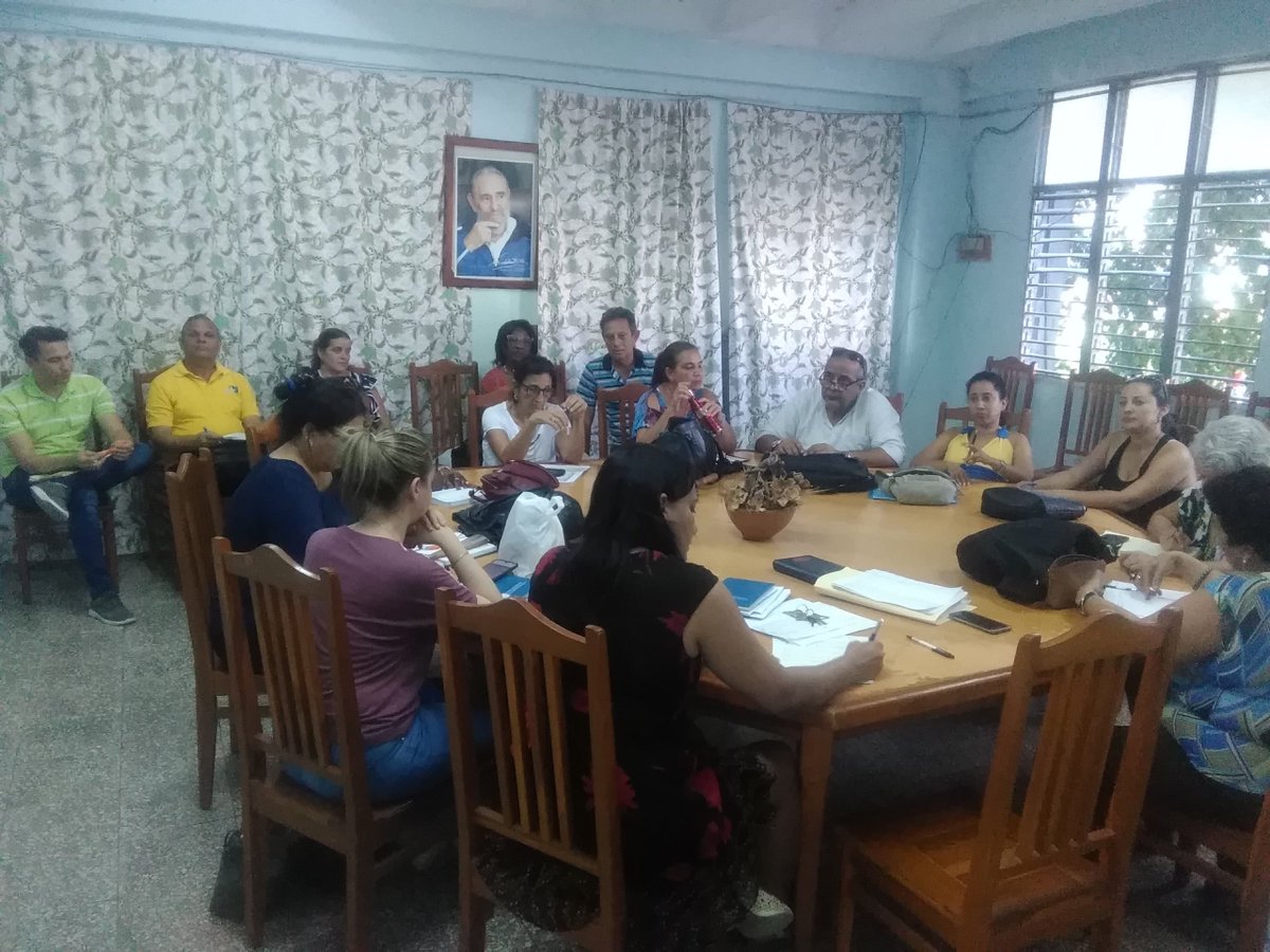 fcs_ucfgos's tweet photo. Se reúne el Consejo Científico de la Facultad de Ciencias Sociales, espacio oportuna para realizar análisis sobre el chequeo de acuerdos, la presentación de la propuesta de internacionalización realizados en  Universidad 2020, para participar en los Talleres de la Conferencia. https://t.co/9xx0b3lxy7