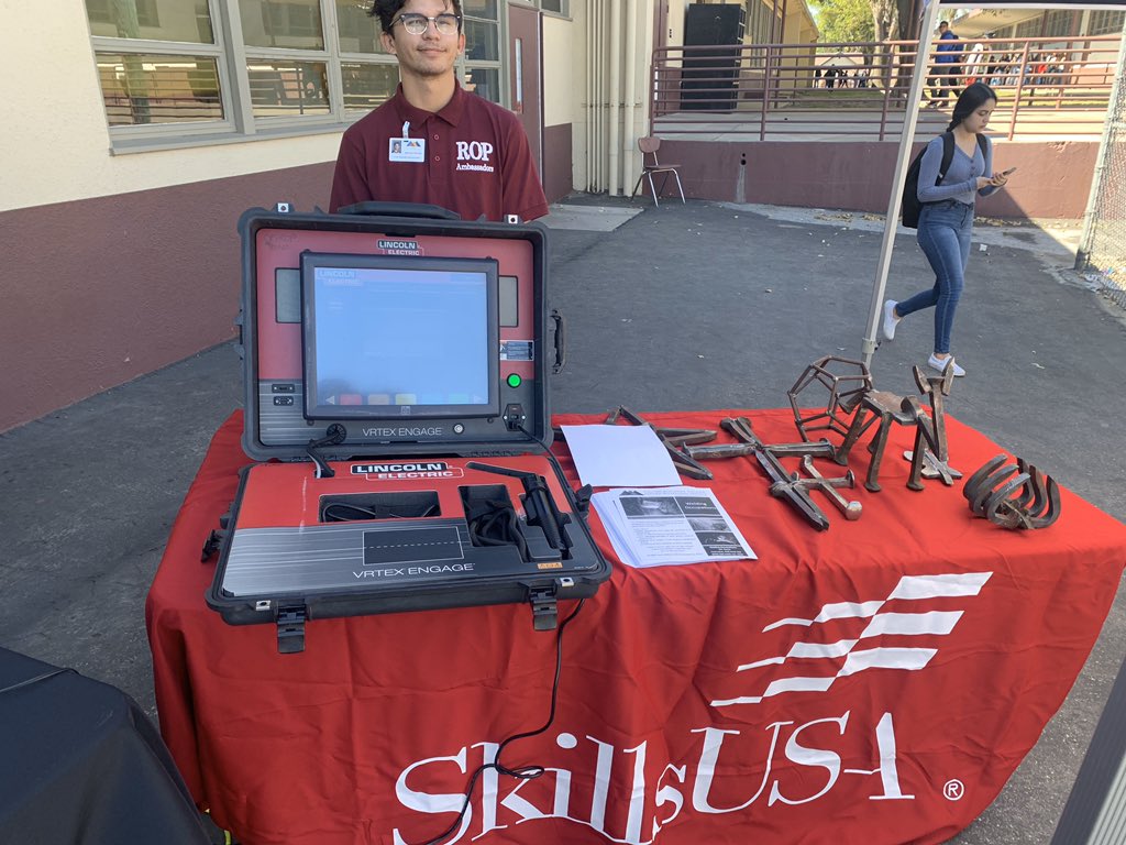 Celebrating #CTE Month with a <a href="/CRYROP/">CRYROP</a> ROP Course Rush <a href="/CHSJackets_/">Colton High School</a> ! @jalvarezcjusd <a href="/CRYROP_DonnaR/">Donna Robinson</a> <a href="/PHaro1031/">Patt Haro</a> @bertha_arregui @CHSROPCareers