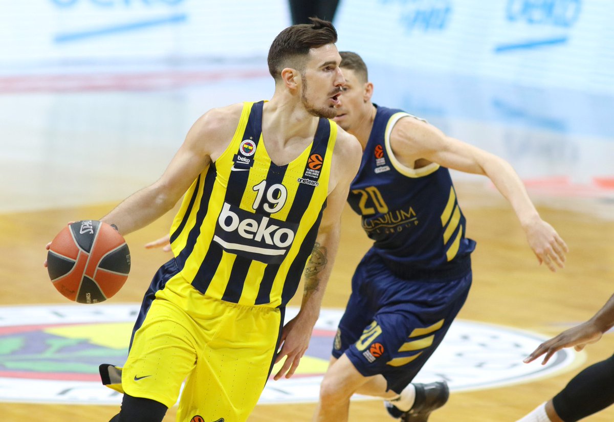 Turkish Airlines EuroLeague’de temsilcimiz Fenerbahçe BEKO, eksik gelen Real Madrid’e diş geçiremedi ve 94-65 kaybetti.
