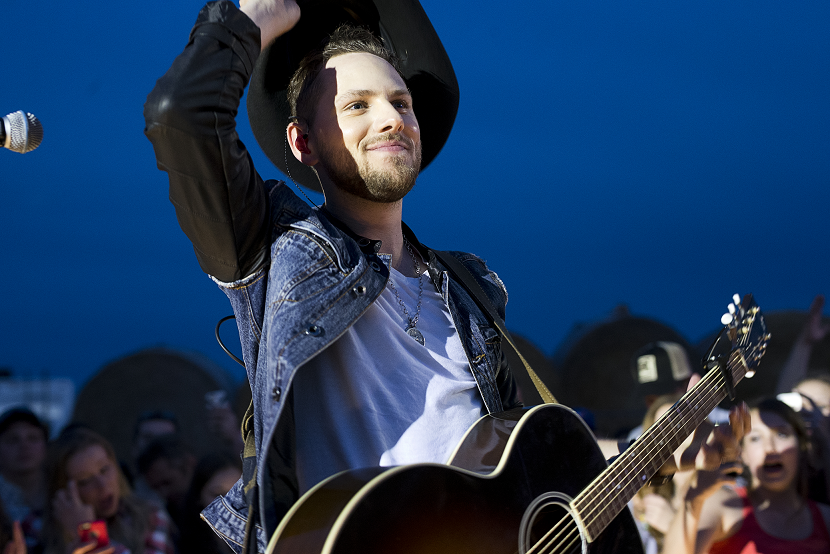 Hat's off to 5 yrs of #centerfieldmusicfestival - -
#TBT to Year 1! <a href="/BrettKissel/">BRETT KISSEL</a>  lit it up! He's back in 2020, with some of the best in Country Music - Event &amp; ticket info: centerfieldmusicfestival.com
Tag &amp; Comment if you were there...and if you're ready to party with us this June!