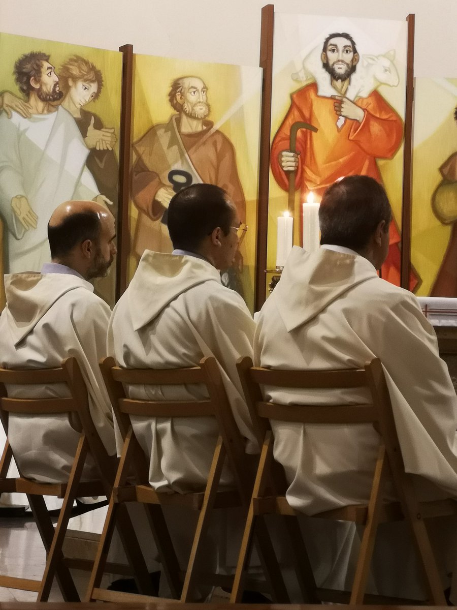 En Santi, el Alejandro i el Jaime, seminaristes de <a href="/SeminariBcn/">Seminari Barcelona</a> i de <a href="/bisbatsantfeliu/">@BisbatSantFeliu</a> acabem de rebre ministeri de lectorat! DEO GRATIAS!! Seguim pregant per ells!