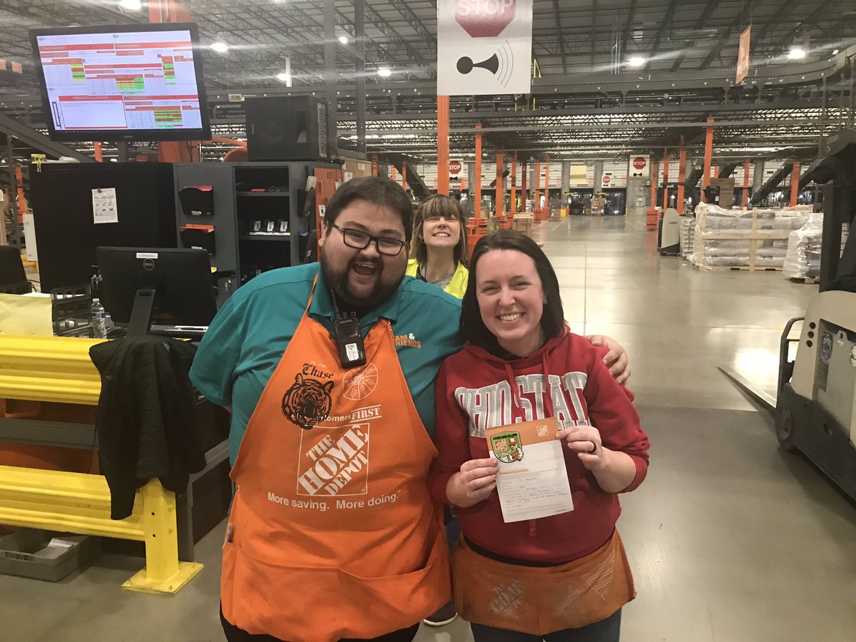 Chase recognizing Jill for her Excellent Customer Service!@ChaseTroxell <a href="/PonnThd/">SPonnTHD</a> <a href="/rdc5120/">RDC5120 Van Buren,OH</a>