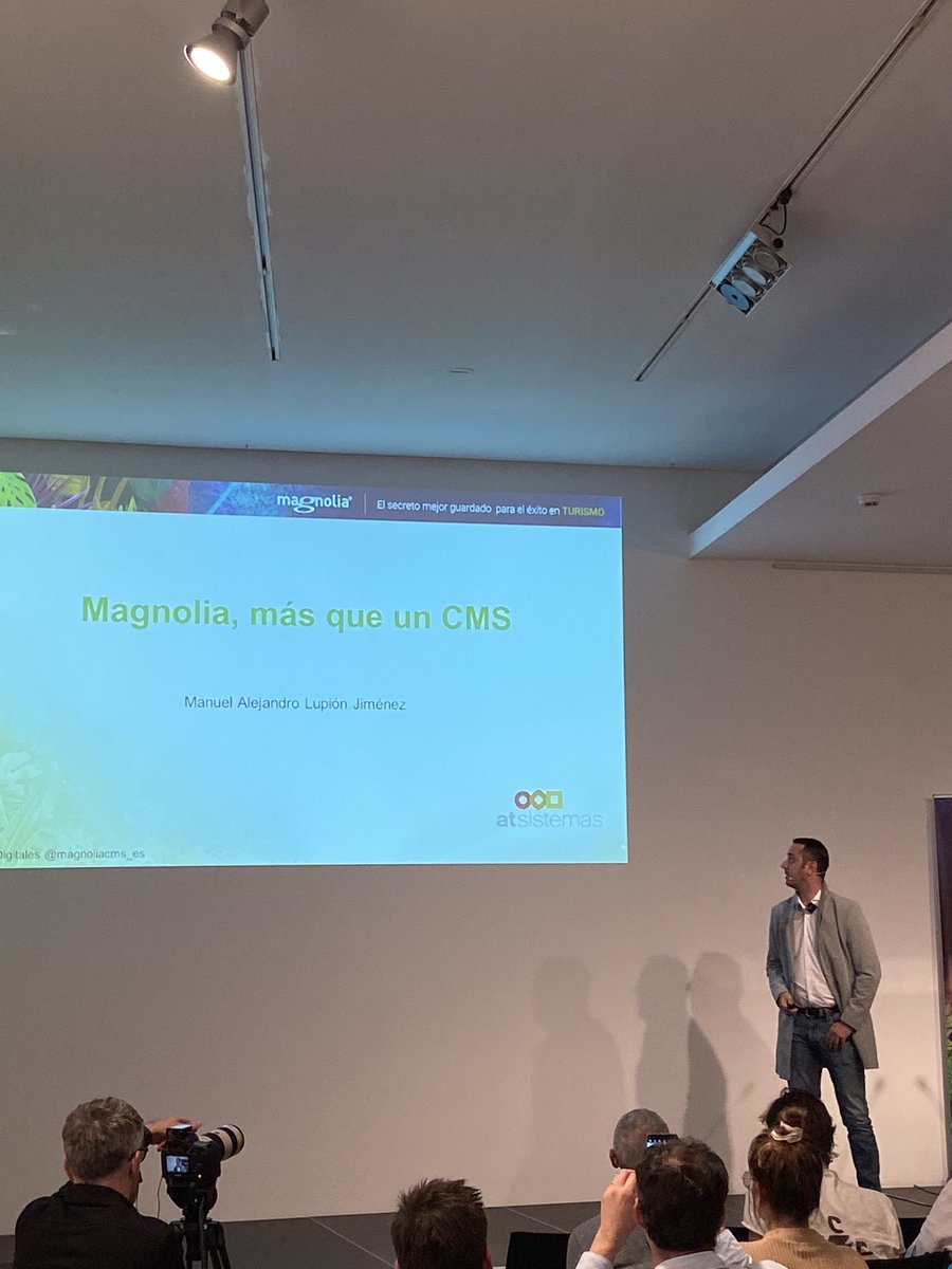 magnoliacms_es's tweet photo. Alejandro Lupión Jiménez, Ingeniero de Software en @atSistemas desarrolló las diferentes implementaciones que son útiles para clientes del sector turismo. También explicó el caso de éxito de World2Meet profundizando la integración de Magnolia como #CMSHeadless #RetosDigitales https://t.co/zTIzvxvIpc