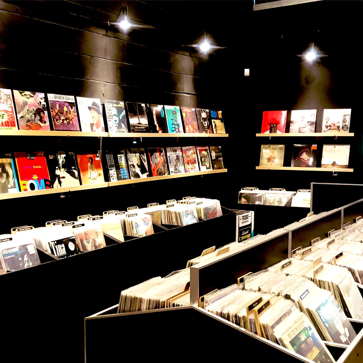 RSDCanada's tweet photo. Whoa. Check you out @3313recordstore! Lookin rad in your new digs in lovely 
Newmarket, ON! #vinyl #record #rsdc #music #rsd #recordstoreday https://t.co/g2KiafL4Ig