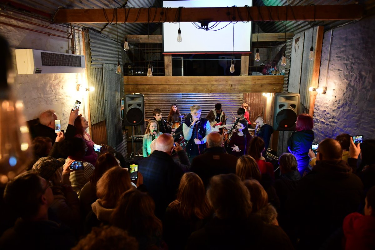 LMSlincsmusic's tweet photo. Wow! What a brilliant inaugural Junior Rock holiday course this week culminating in an amazing performance tonight at Watergate Yard with Shug Studios! #Talent #LincsMusic https://t.co/03zLMi3hOg
