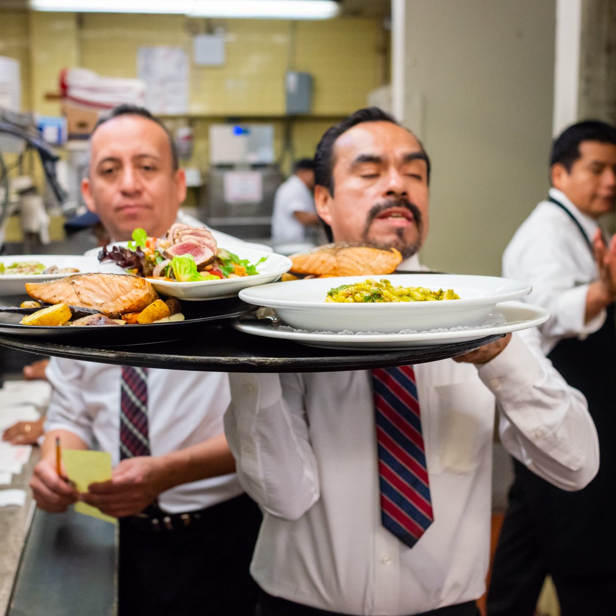 FrescoByScotto's tweet photo. We're proud to have the best service staff in the country tending to your every need while you're here. https://t.co/isrNKtLoAx