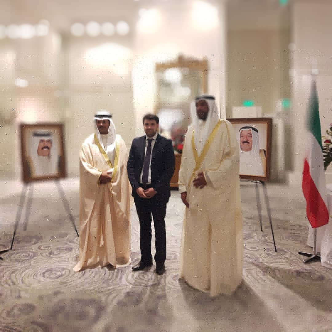 kevinlioiok's tweet photo. Participé  del 29° aniversario de la liberación y del 59° aniversario del Día Nacional del Estado de Kuwait, junto al embajador Abdullah Ali Al Yahya y la primera dama Fabiola Yañez.
Kuwait es un país fundamental en el esquema de desarrollo nacional, provincial y municipal. https://t.co/1d9XpyDHSY